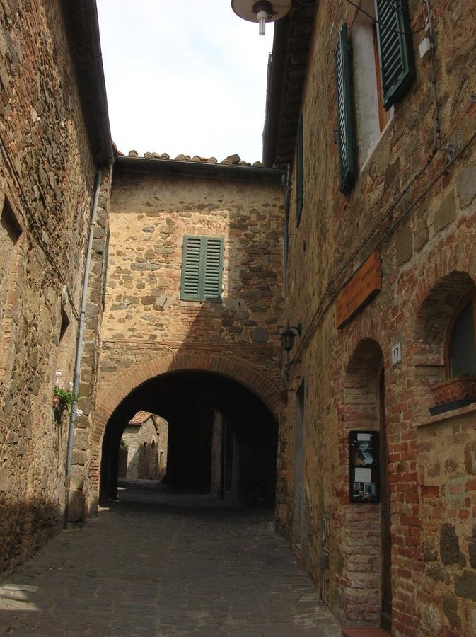 Borgo Vecchio Hotel Montalcino Exterior foto
